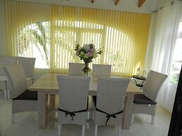 Villa Fig Tree Para 8 Personas
