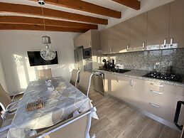 Villa Emilia 8 Personas