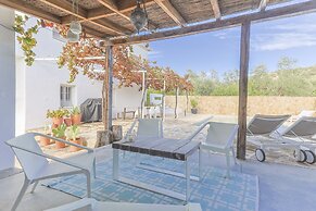 Casa Olivo in Izn jar