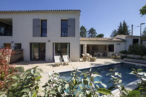 Villa Tica in Malauc ne