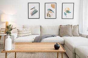 RI B2a- Relaxed Modern Flat in Benahavis