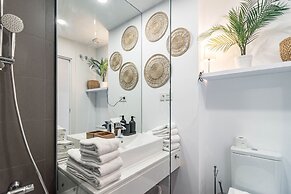 OV2 1B - Bright and Modern 3 Bedroom Apartment