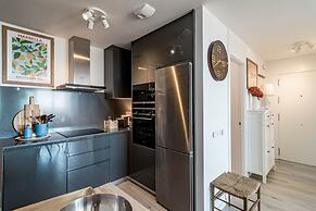 OV2 1B - Bright and Modern 3 Bedroom Apartment