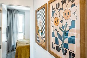 OV2 1B - Bright and Modern 3 Bedroom Apartment