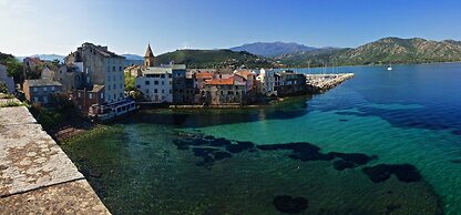 Maison Pieds Dans l eau St Florent