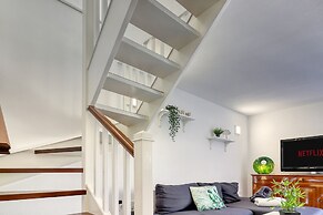 Two-floor Penthouse w Complex Pool Outdoor Terrace