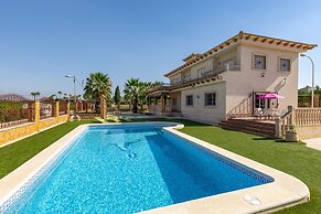 Real Dream Villa by Fidalsa