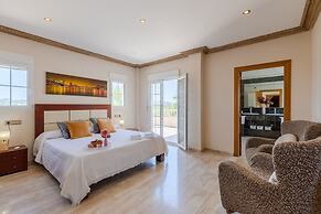 Real Dream Villa by Fidalsa