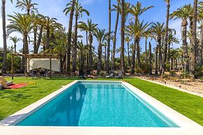 Historical Palms Villa by Fidalsa