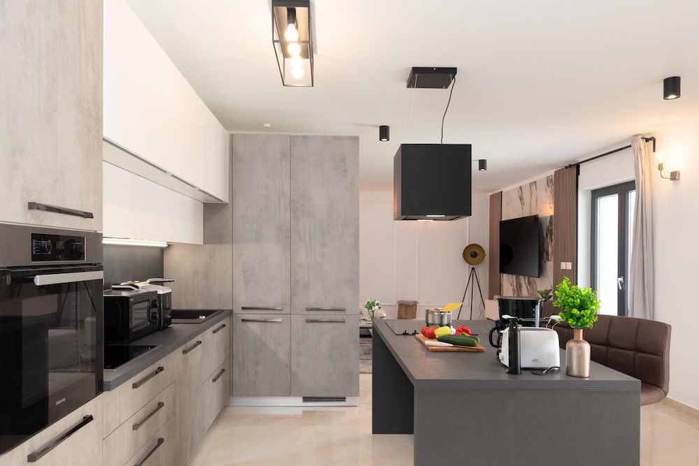 Designer Villa Simone - Modern Heritage Style