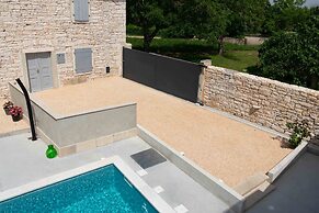 Designer Villa Simone - Modern Heritage Style