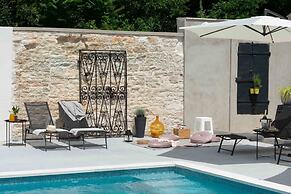 Designer Villa Simone - Modern Heritage Style