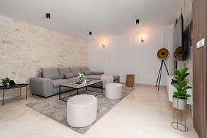 Designer Villa Simone - Modern Heritage Style
