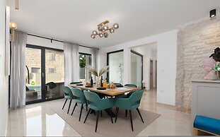 Designer Villa Simone - Modern Heritage Style
