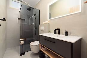 Designer Villa Simone - Modern Heritage Style