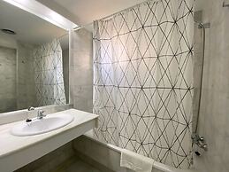 2 Bedroom Close to the Pool F-4