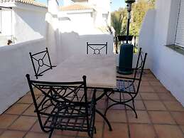 Top Floor 2 Bedroom Duplex 360 Views F-5