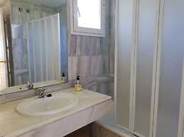 Top Floor 2 Bedroom Duplex 360 Views F-5