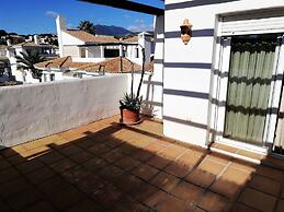 Top Floor 2 Bedroom Duplex 360 Views F-5