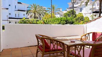 Spacious Poolside 3 Bedroom F-5