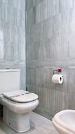 Spacious Poolside 3 Bedroom F-5