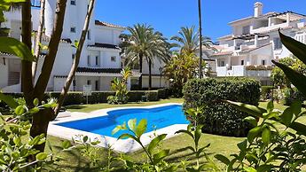 Spacious Poolside 3 Bedroom F-5