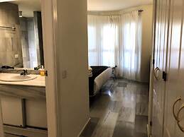 Poolside Holiday Dream 3 Bedroom F-3