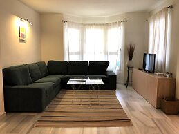 Poolside Holiday Dream 3 Bedroom F-3