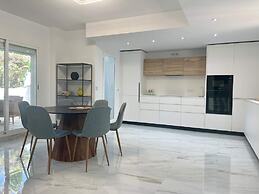 Modern 3 Bedroom Pool Access Apartment F-7