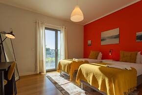 Spacious Lisbon Haven w Lift Garage