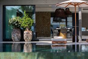 Solaris 3-bedroom Beachfront Villa in Koh Samui