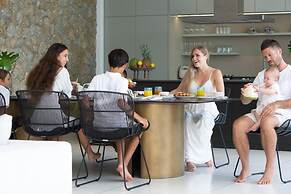 Solaris 3-bedroom Beachfront Villa in Koh Samui