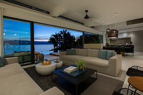 Solaris 3-bedroom Beachfront Villa in Koh Samui