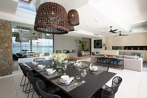 Solaris 3-bedroom Beachfront Villa in Koh Samui