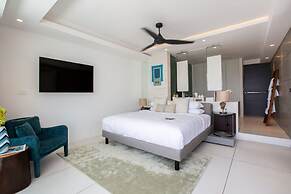Solaris 3-bedroom Beachfront Villa in Koh Samui