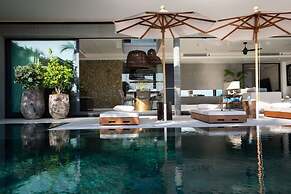 Syrah 3-bedroom Beachfront Villa in Koh Samui
