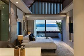 Syrah 3-bedroom Beachfront Villa in Koh Samui