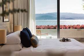 Syrah 3-bedroom Beachfront Villa in Koh Samui