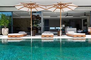 Syrah 3-bedroom Beachfront Villa in Koh Samui