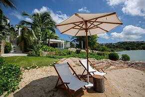 Syrah 3-bedroom Beachfront Villa in Koh Samui