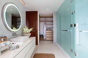 Gamay 3-bedroom Villa With Beach Access