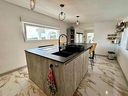 Casa Con Vista - Stunning Villa in Moraira