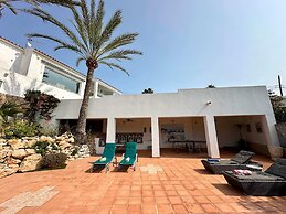 Casa Con Vista - Stunning Villa in Moraira