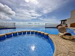 Two Bedroom Apartment With Breath-taking Views