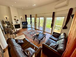 Casa Luna - Three Bedroom Villa With Stunning View
