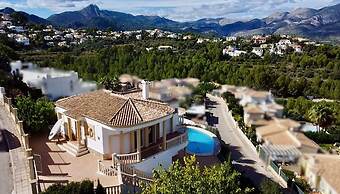 Casa Luna - Three Bedroom Villa With Stunning View