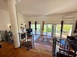 Casa Luna - Three Bedroom Villa With Stunning View