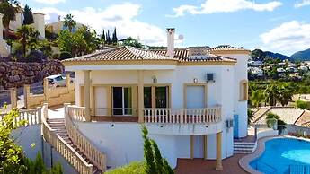 Casa Luna - Three Bedroom Villa With Stunning View