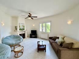 Three Bedroom Villa With Private Pool in Moraira