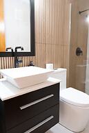 Upscale Villa in Gated Community Beach Access Yari